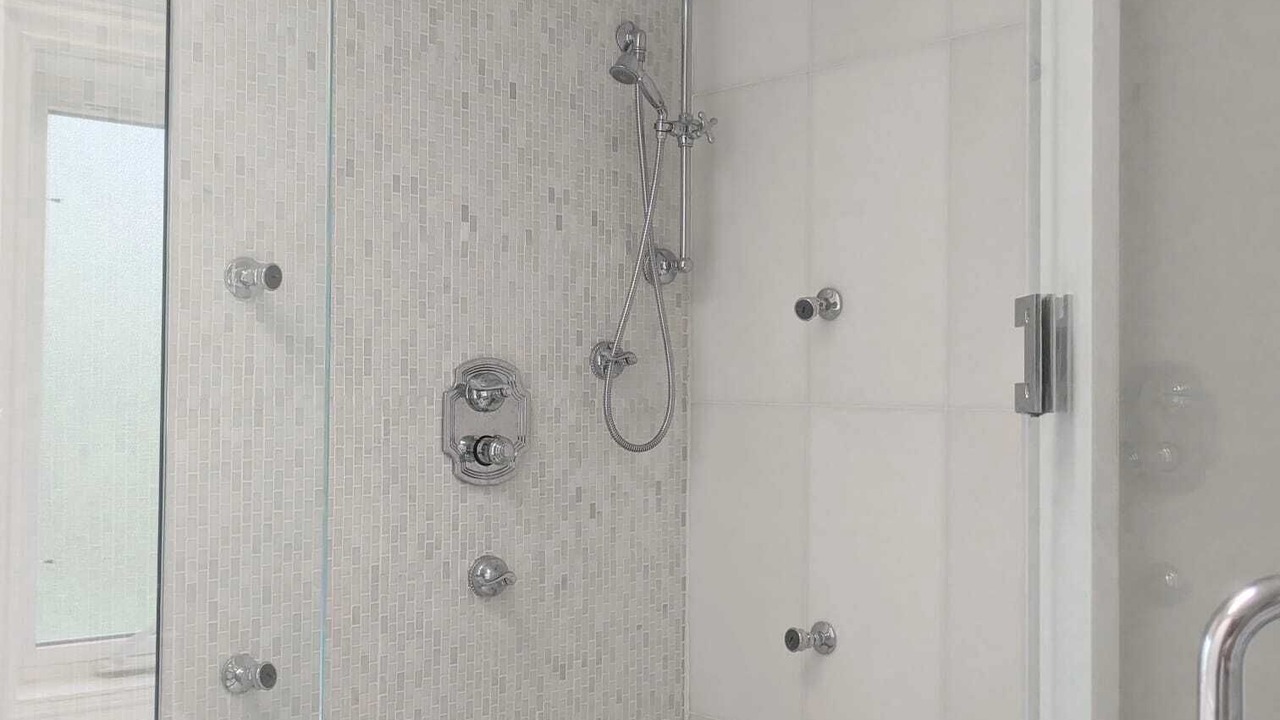 Photo of Bathroom in Willowdale