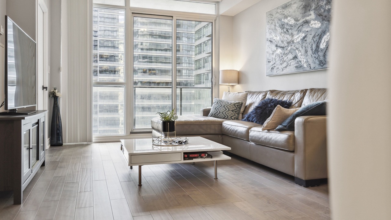 Photo of Livingroom in Toronto Entertainment District