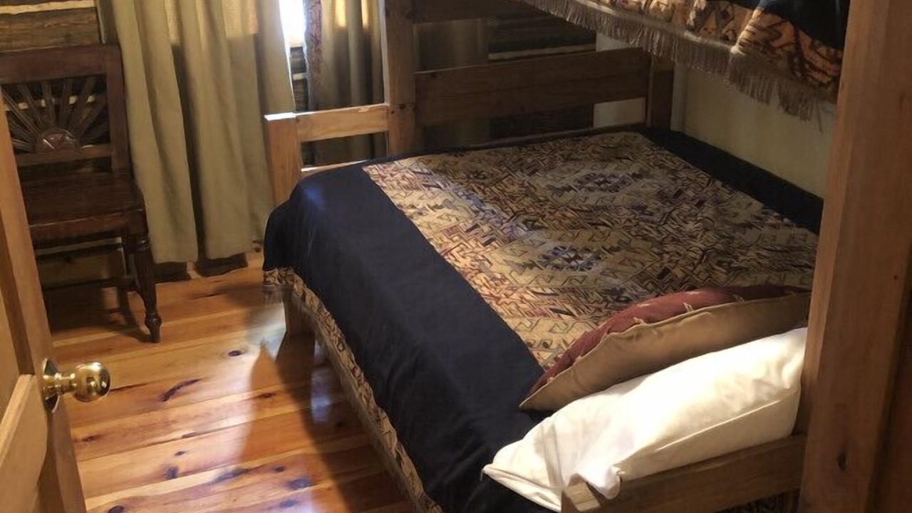 Photo of Bedroom in Trent Lakes