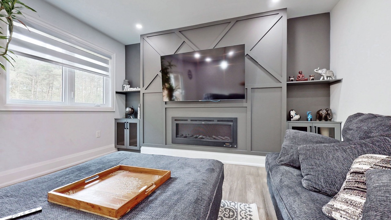 Photo of Livingroom in Whitchurch-Stouffville