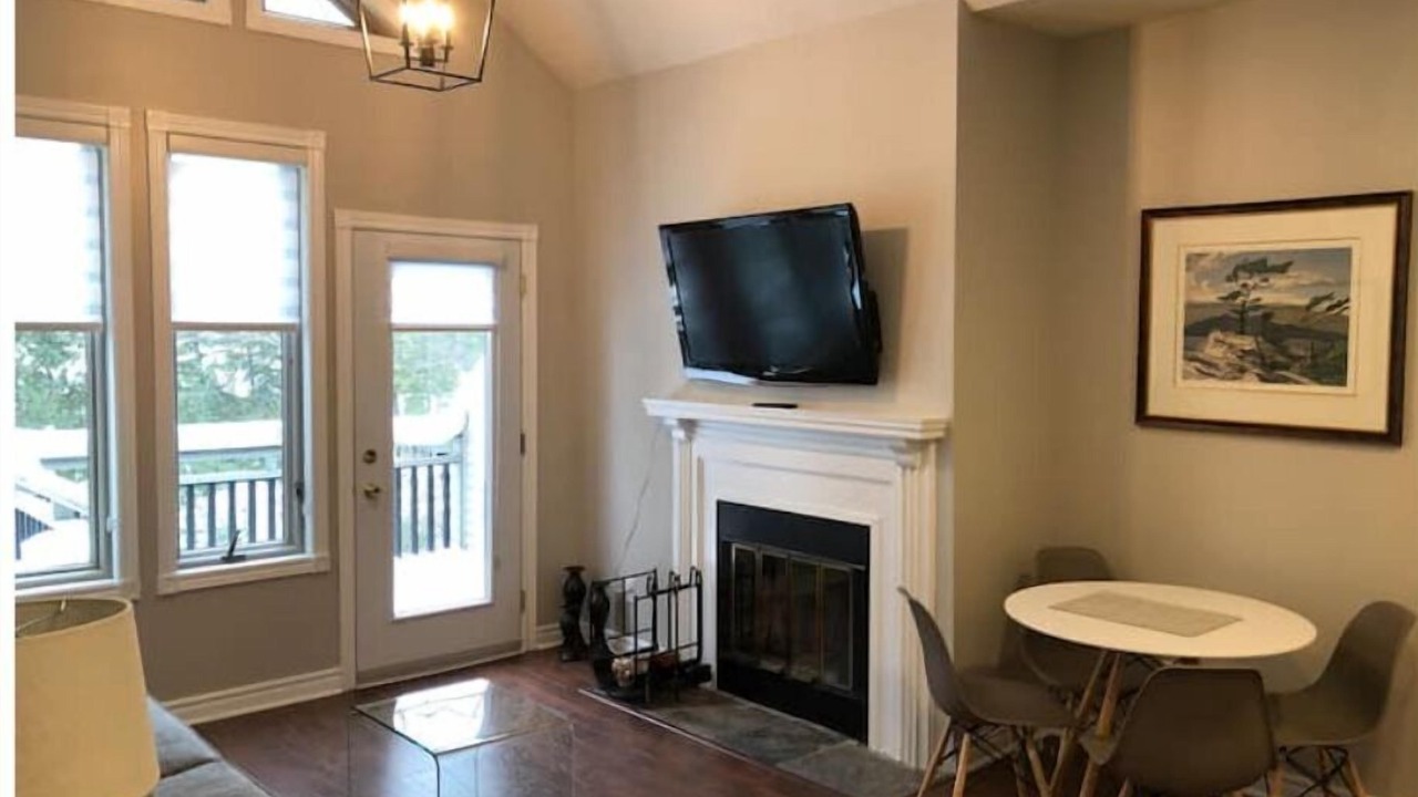 Photo of Livingroom in Huntsville