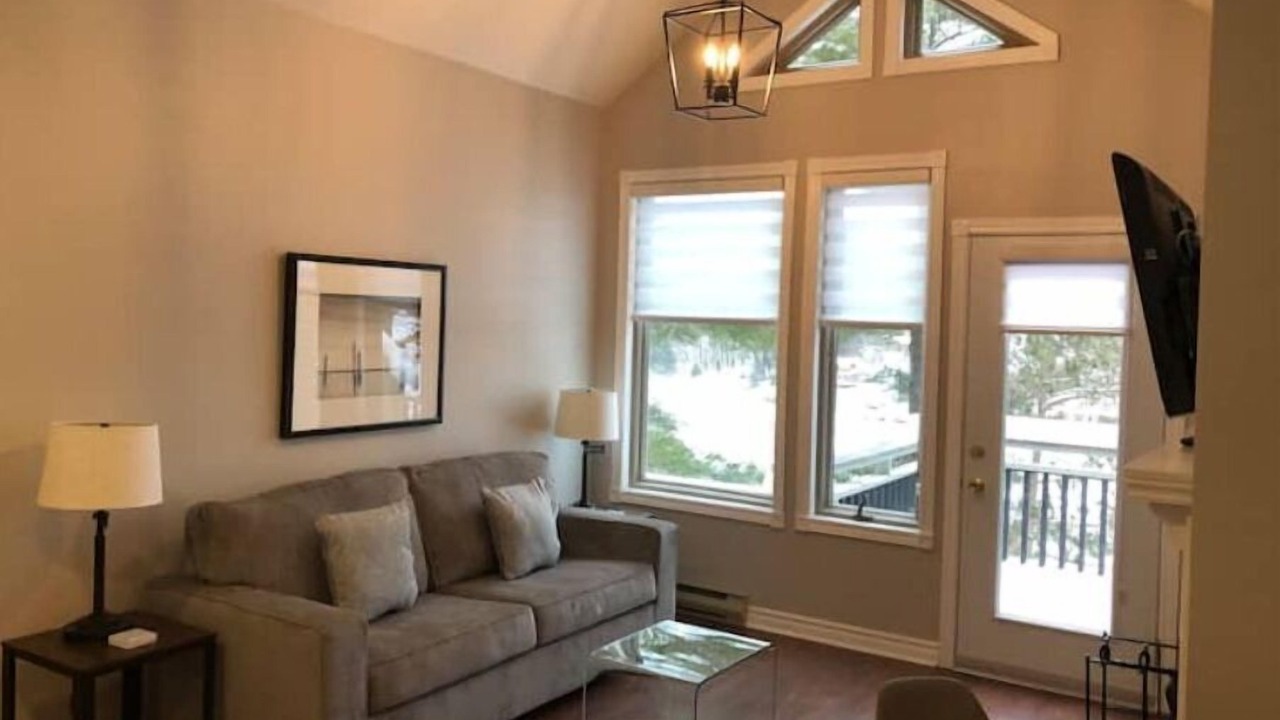 Photo of Livingroom in Huntsville