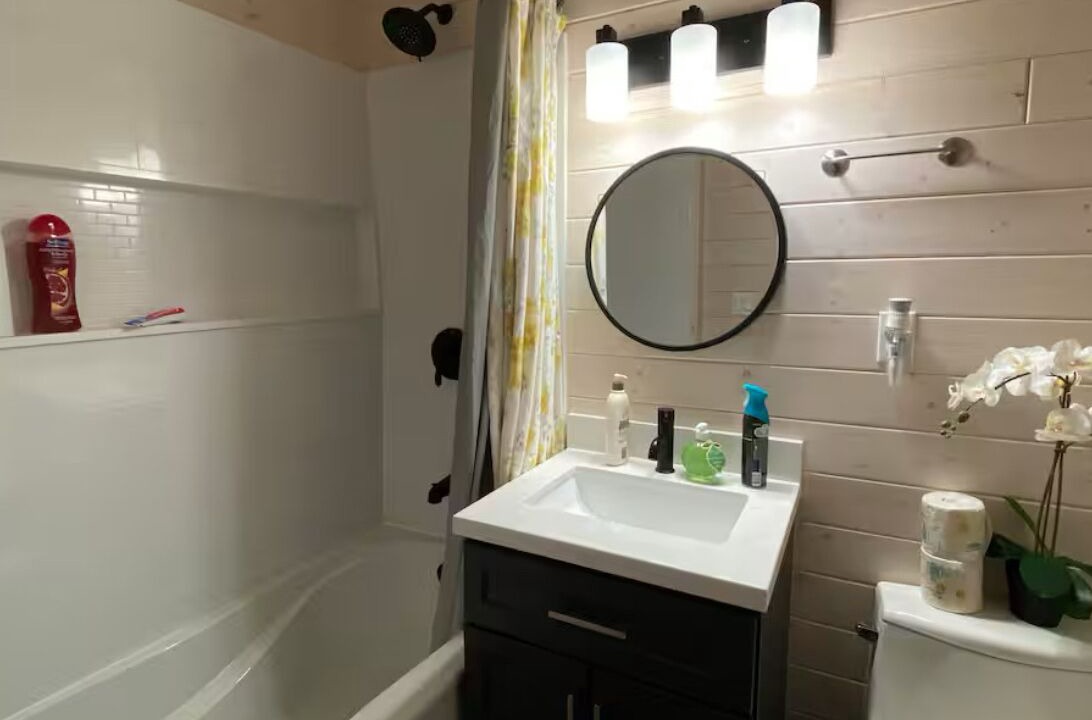 Photo of Bathroom in Kawartha Lakes