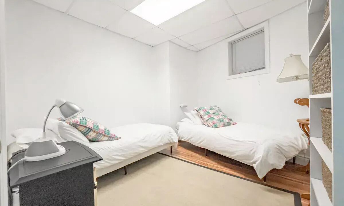 Photo of Bedroom in Grand Bend