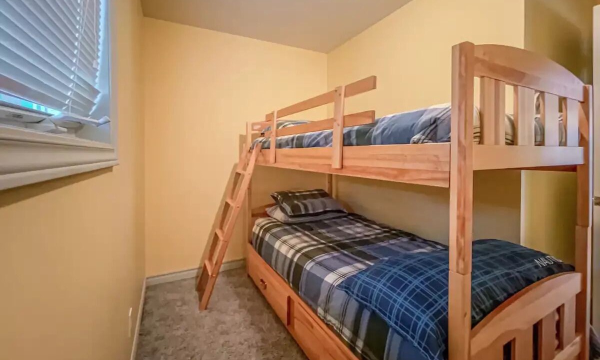 Photo of Bedroom in Grand Bend