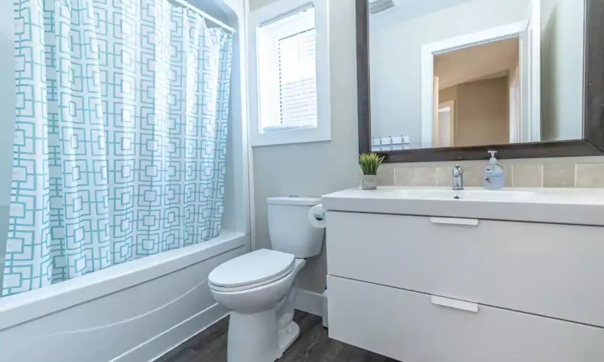 Photo of Bathroom in Grand Bend