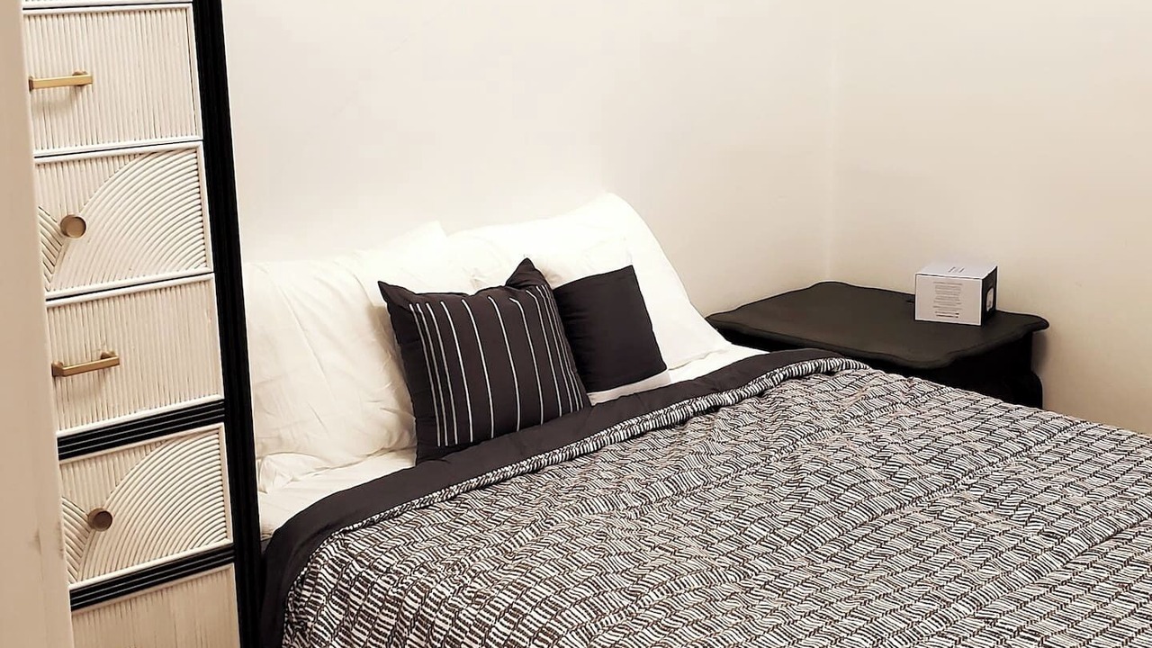 Photo of Bedroom in Midway