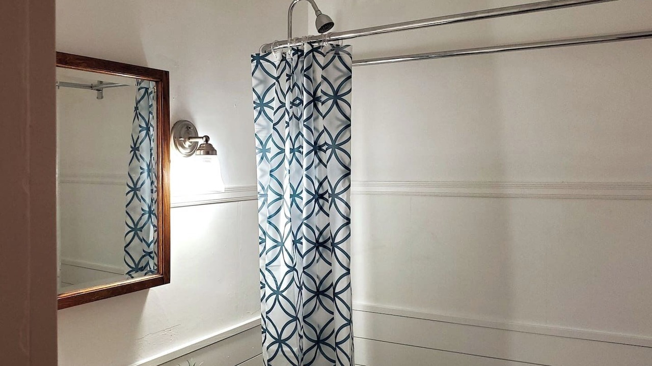 Photo of Bathroom in Midway