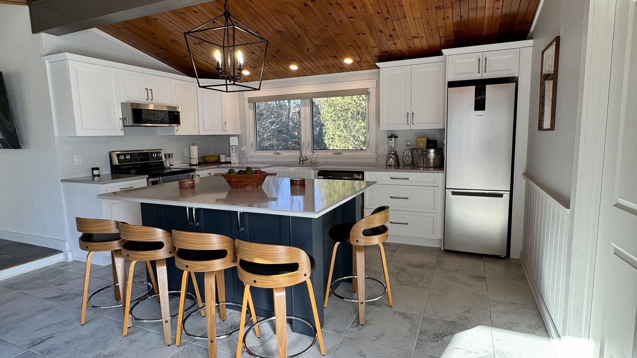 Photo of Kitchen in Central Frontenac