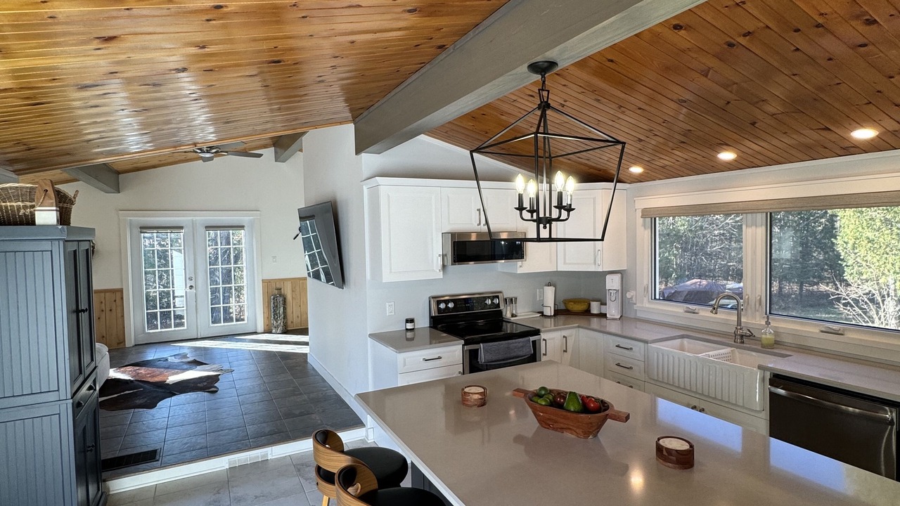 Photo of Kitchen in Central Frontenac