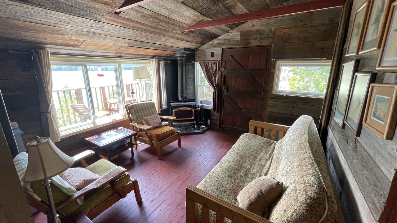 Photo of Livingroom in Irondale