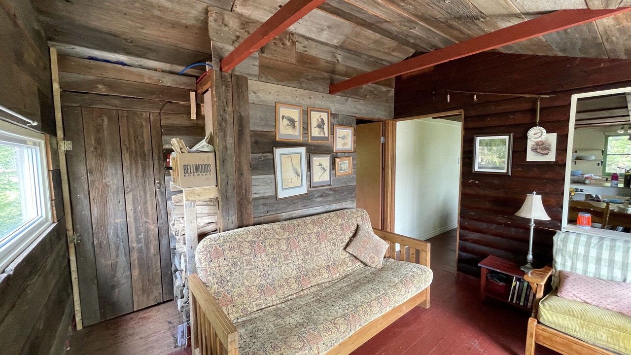 Photo of Livingroom in Irondale