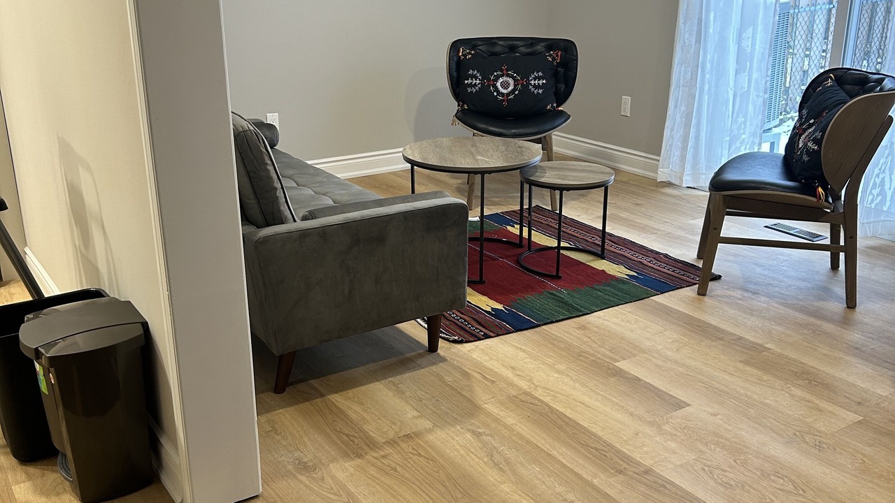 Photo of Livingroom in Beverley Glen