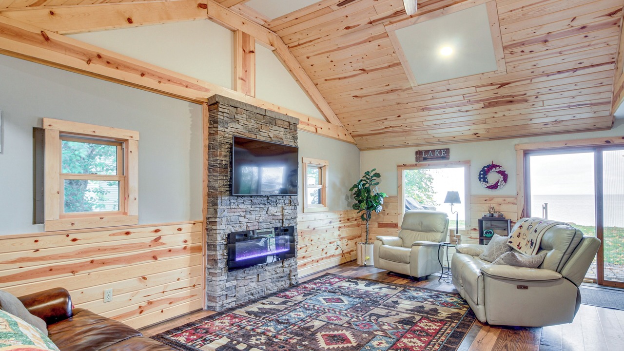Photo of Livingroom in South Harbor