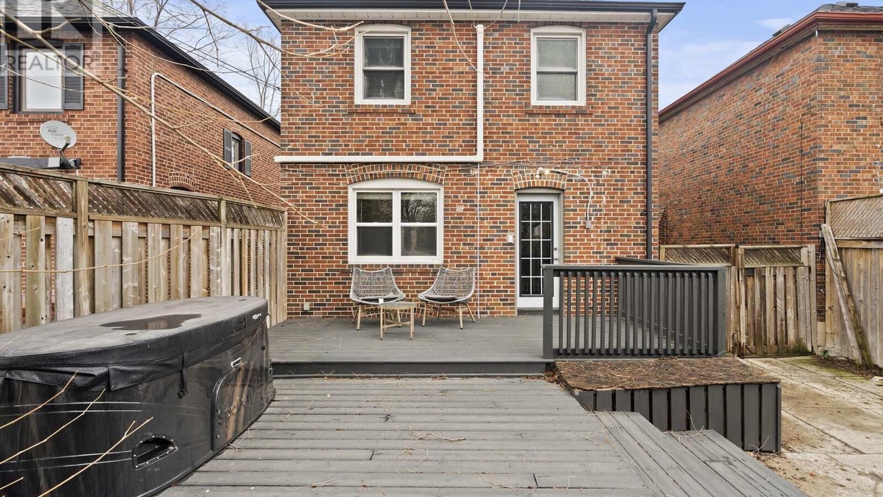 Photo of Patio Balcony in East York