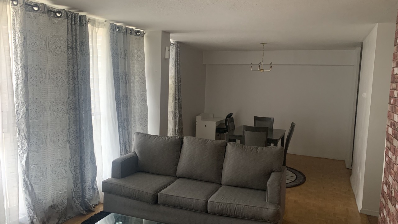 Photo of Livingroom in York University Heights