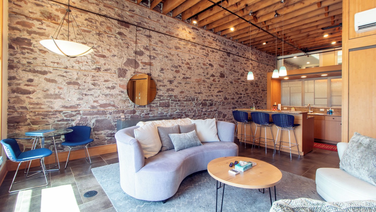 Photo of Livingroom in Canal Park