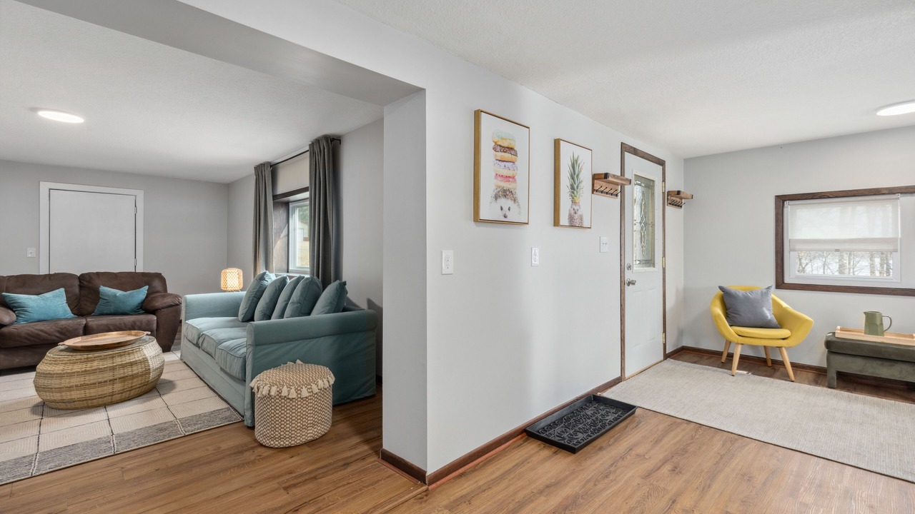 Photo of Livingroom in Emily