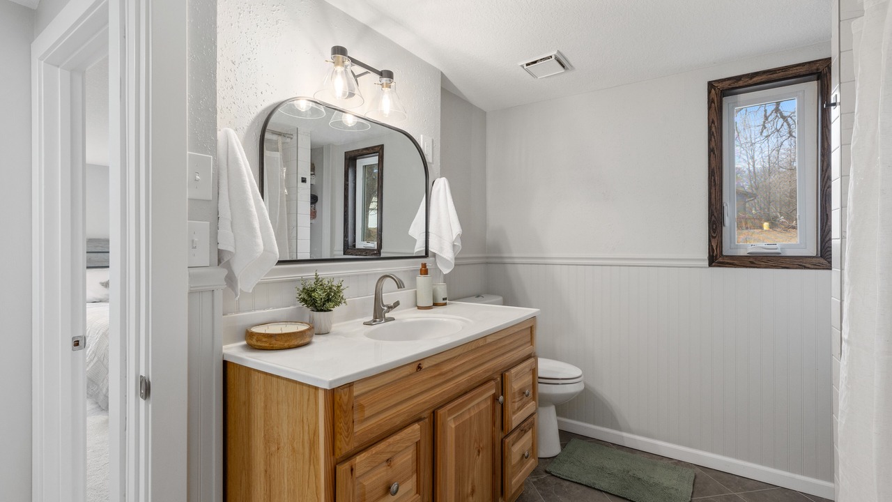 Photo of Bathroom in Emily