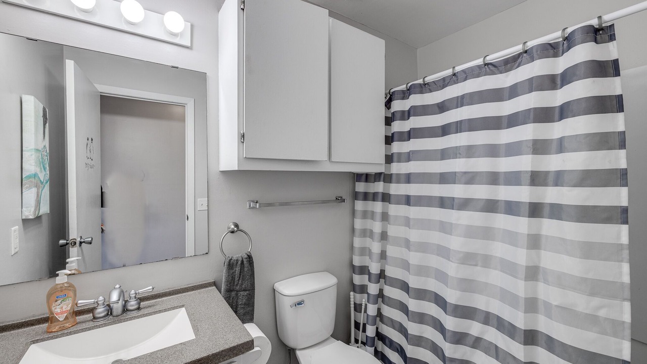 Photo of Bathroom in Midway