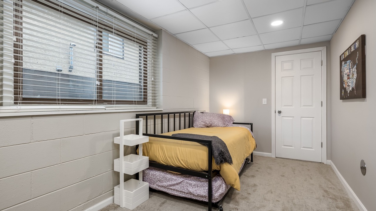 Photo of Bedroom in Midway