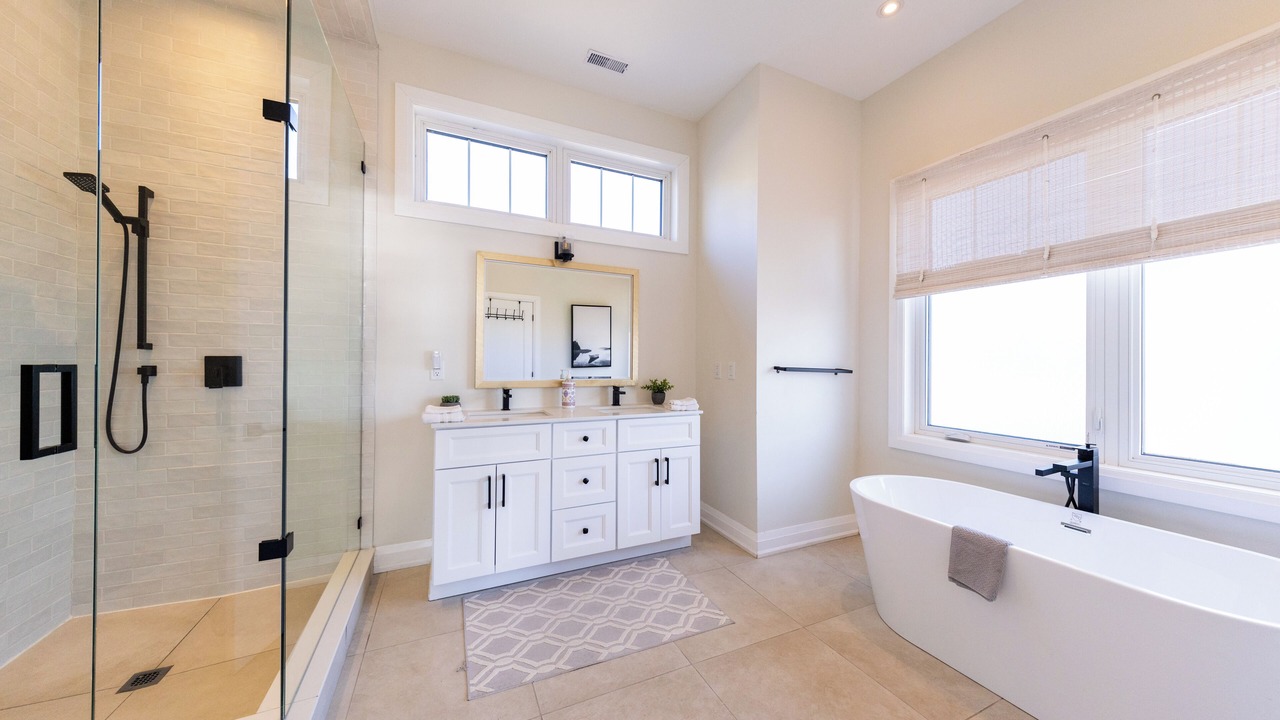 Photo of Bathroom in Tay