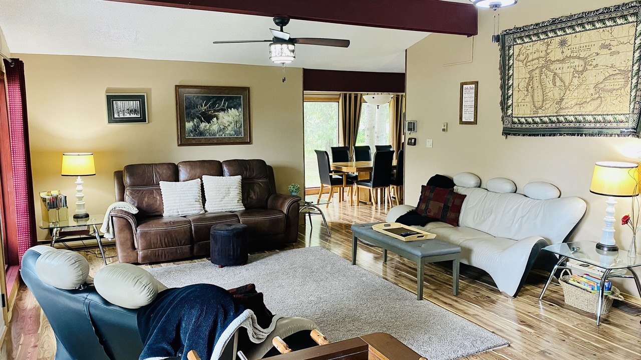 Photo of Livingroom in McKellar
