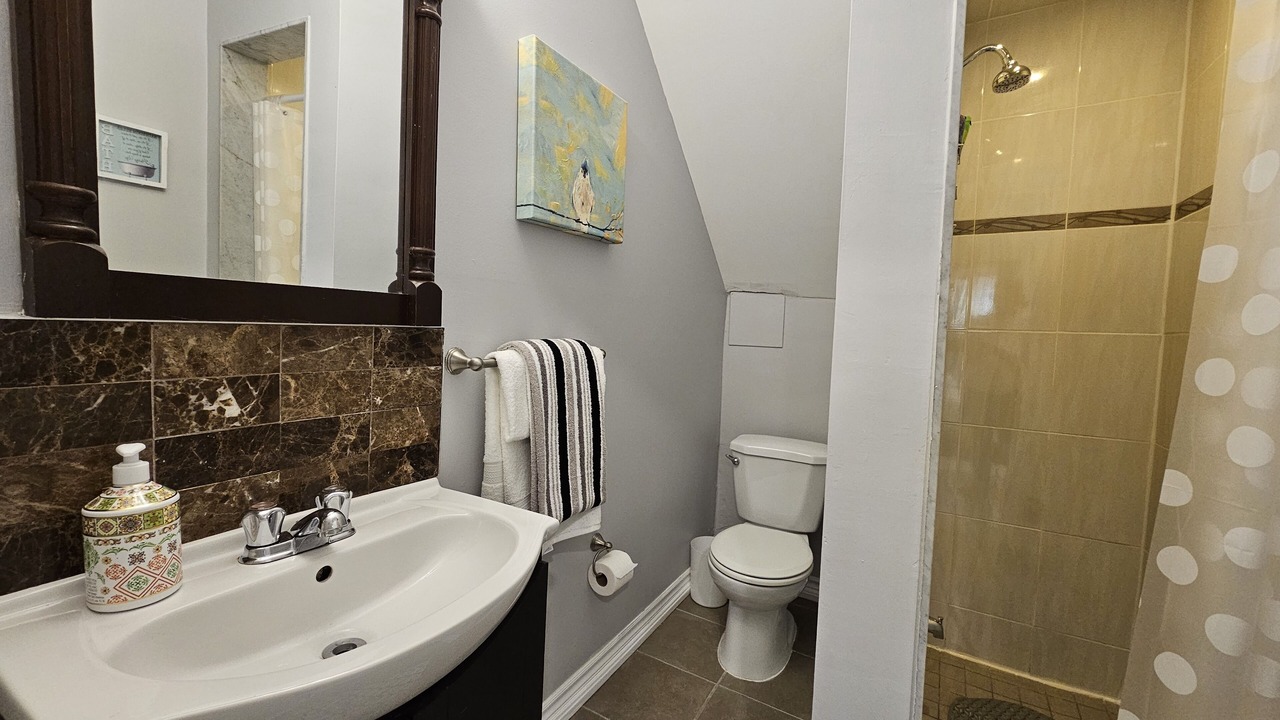Photo of Bathroom in Davenport