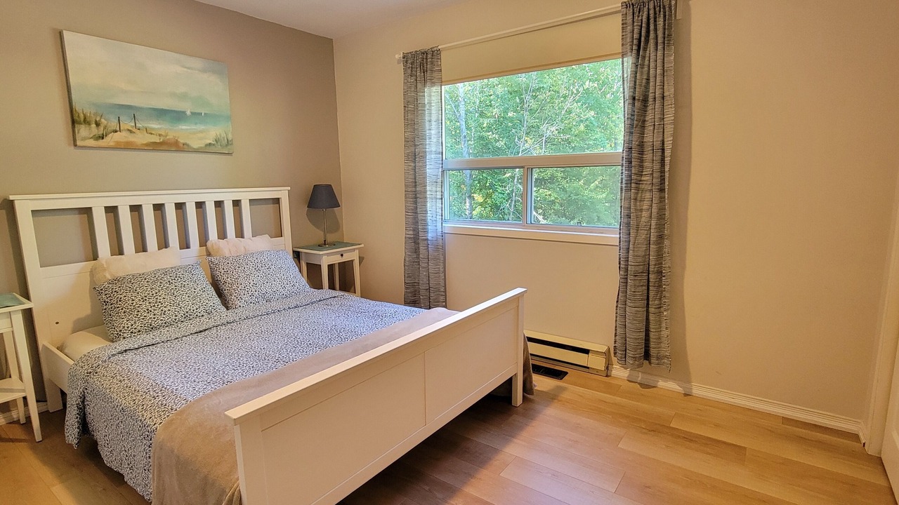 Photo of Bedroom in Wymbolwood Beach