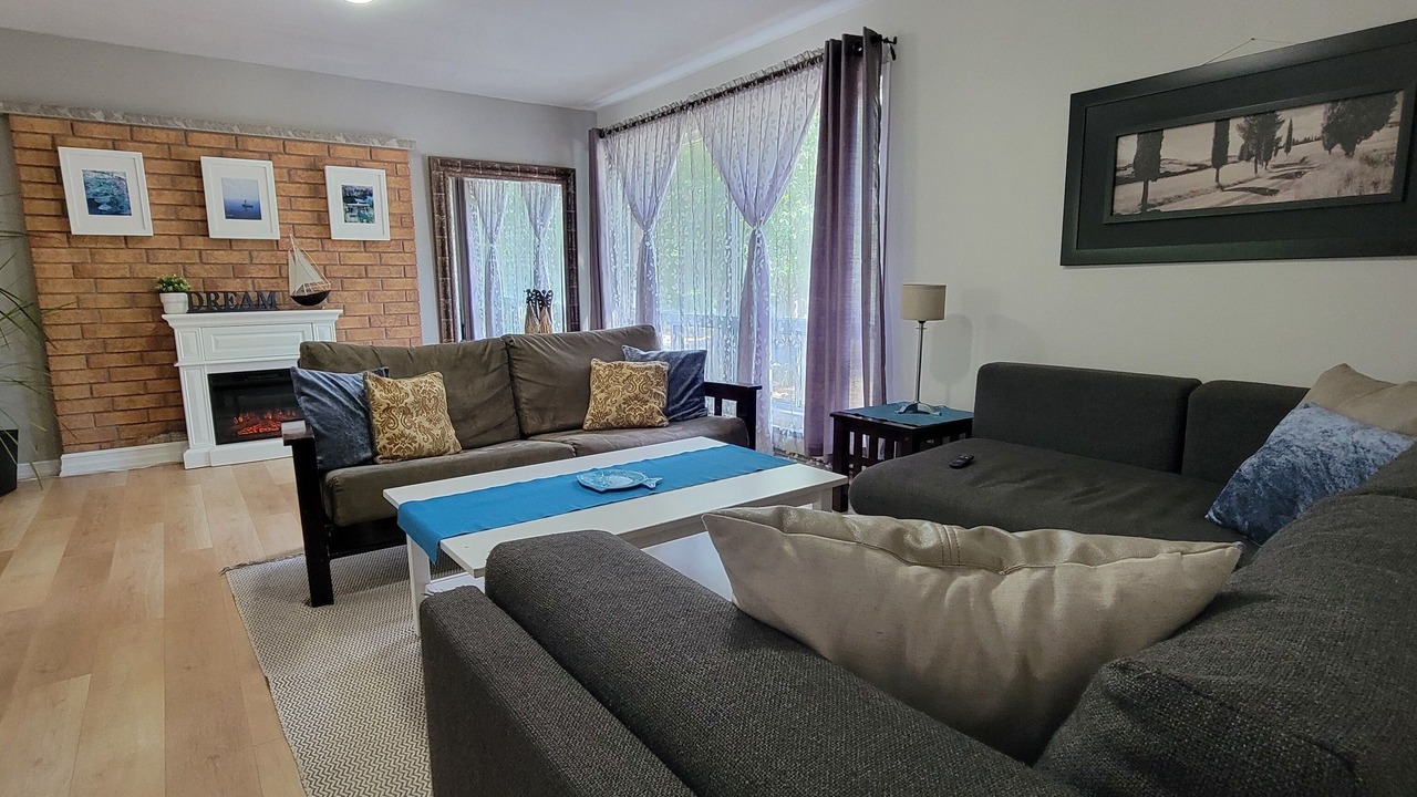 Photo of Livingroom in Wymbolwood Beach