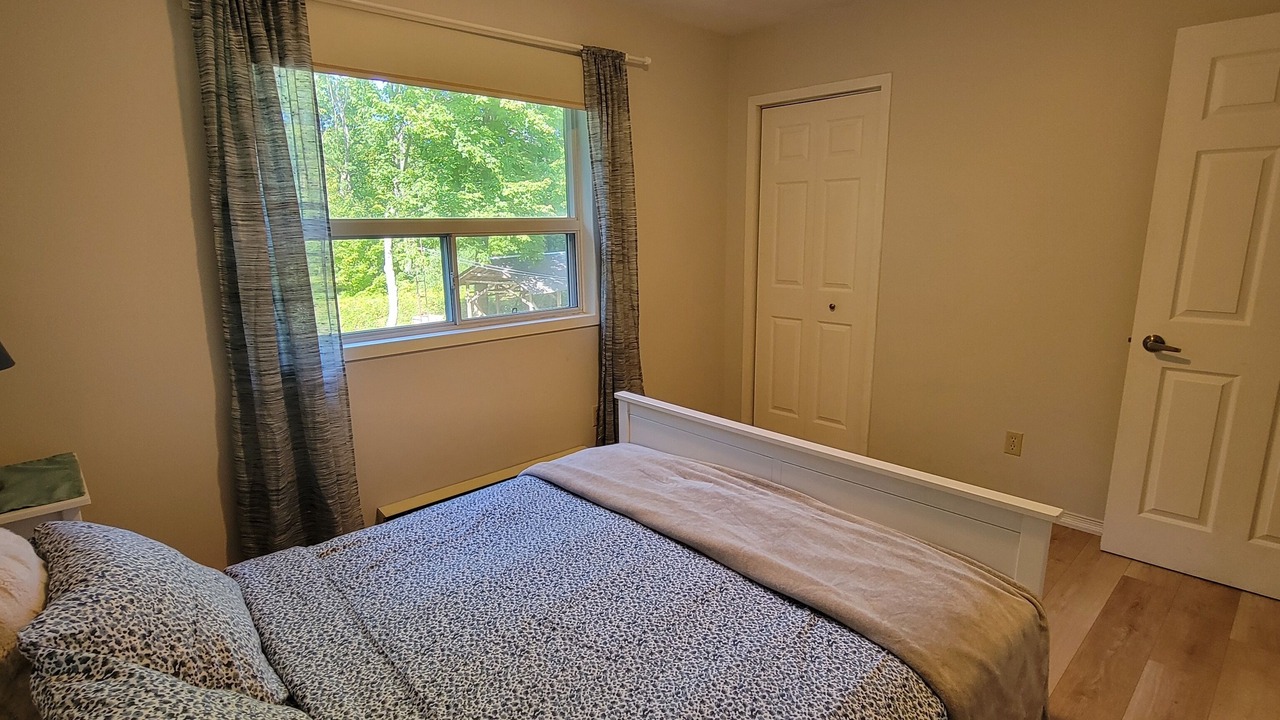 Photo of Bedroom in Wymbolwood Beach