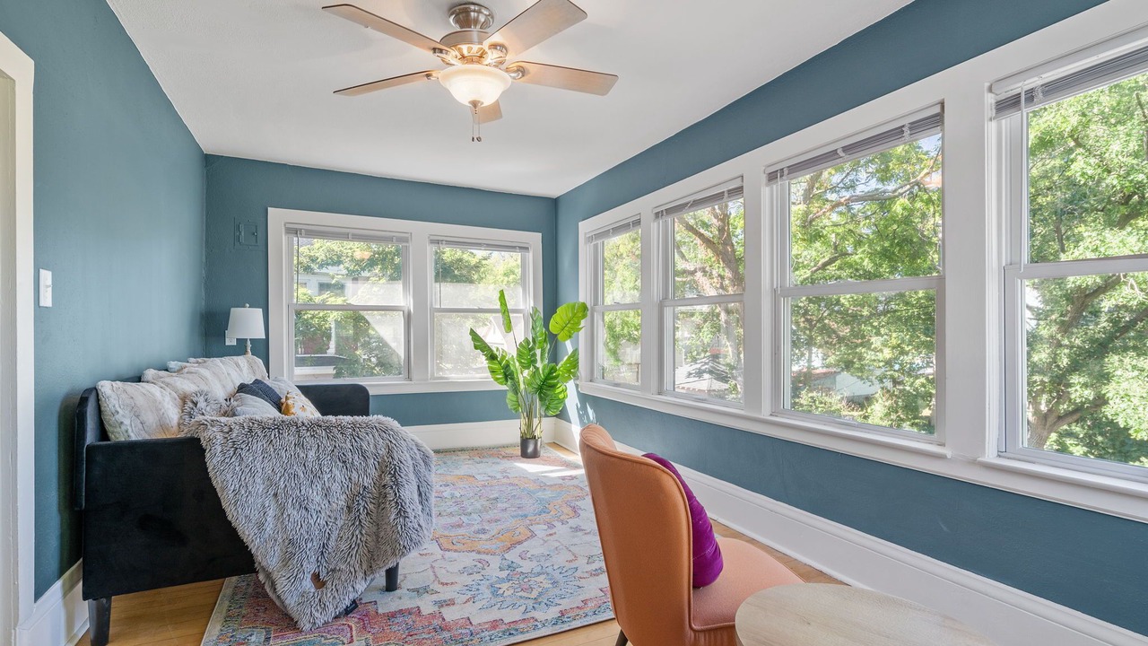 Photo of Livingroom in Linden Hills