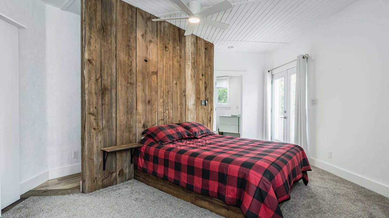Photo of Bedroom in Georgian Bluffs