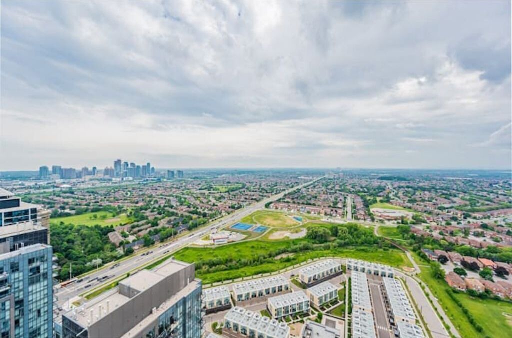 Photo of Outdoor in Hurontario