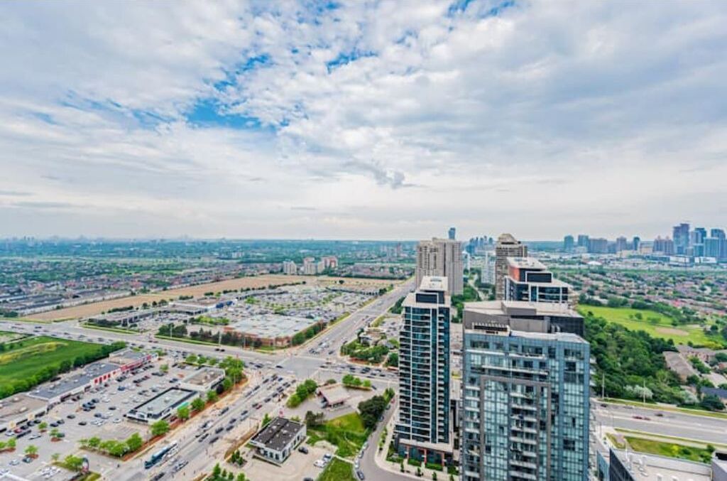 Photo of Outdoor in Hurontario