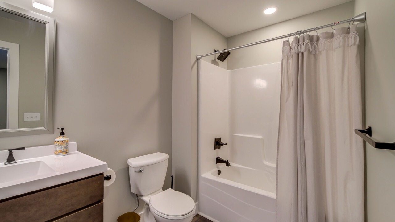 Photo of Bathroom in Merriam Park