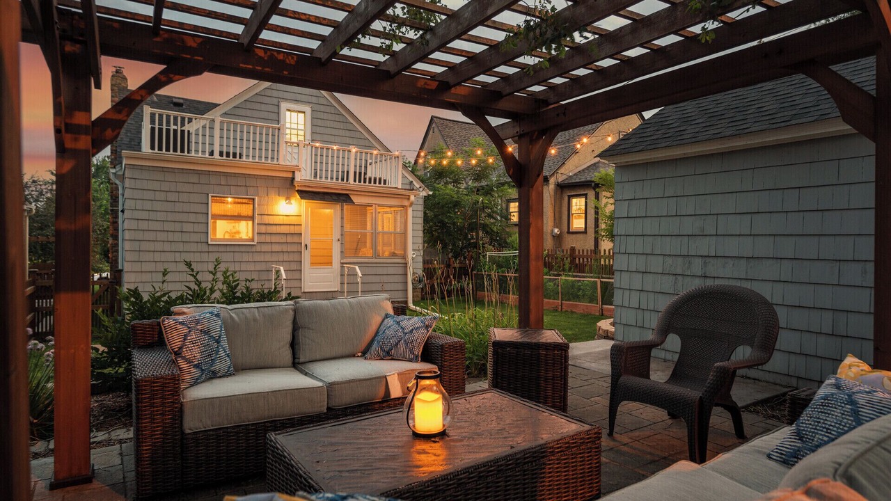 Photo of Patio Balcony in Macalester - Groveland
