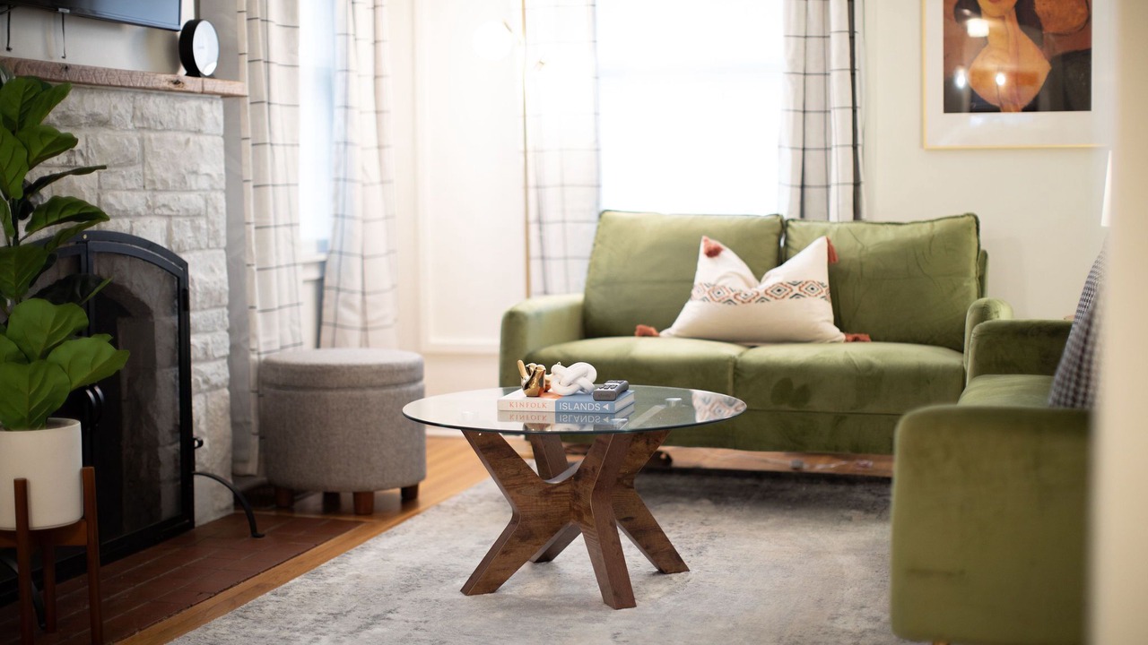Photo of Livingroom in Macalester - Groveland