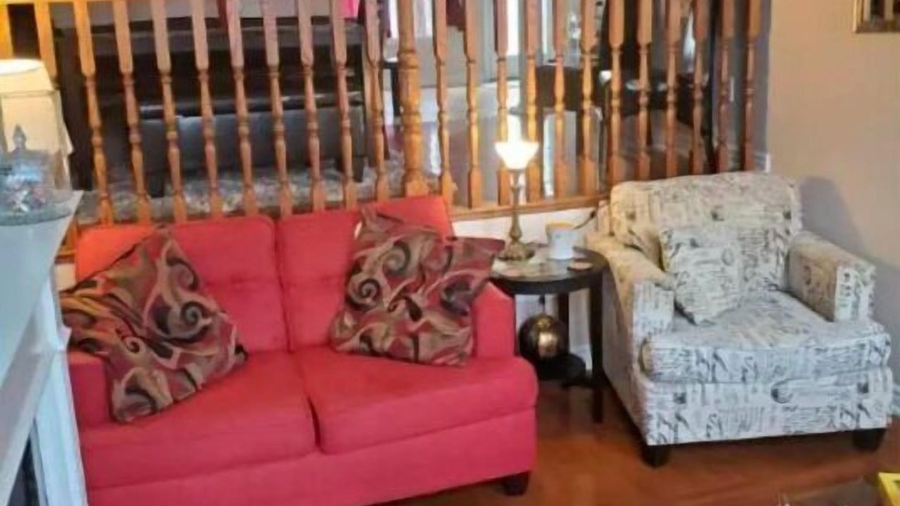 Photo of Livingroom in Churchill Meadows