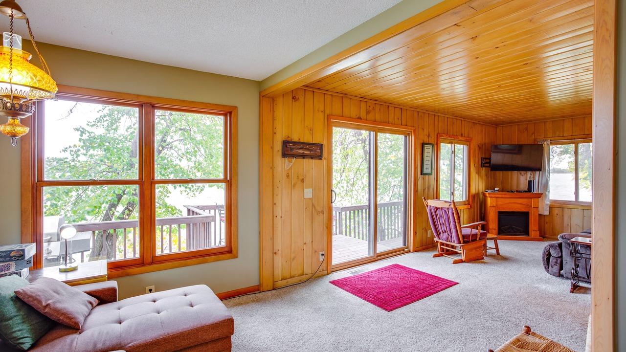 Photo of Livingroom in Howard Lake