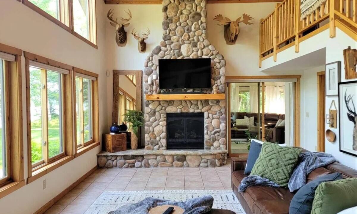 Photo of Livingroom in Emily