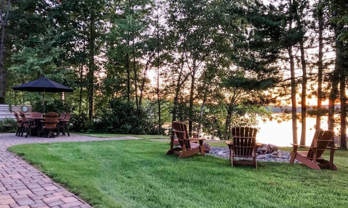 Photo of Outdoor in Emily