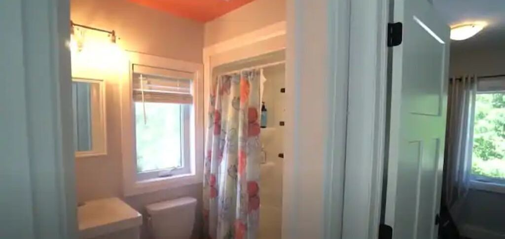 Photo of Bathroom in Horton
