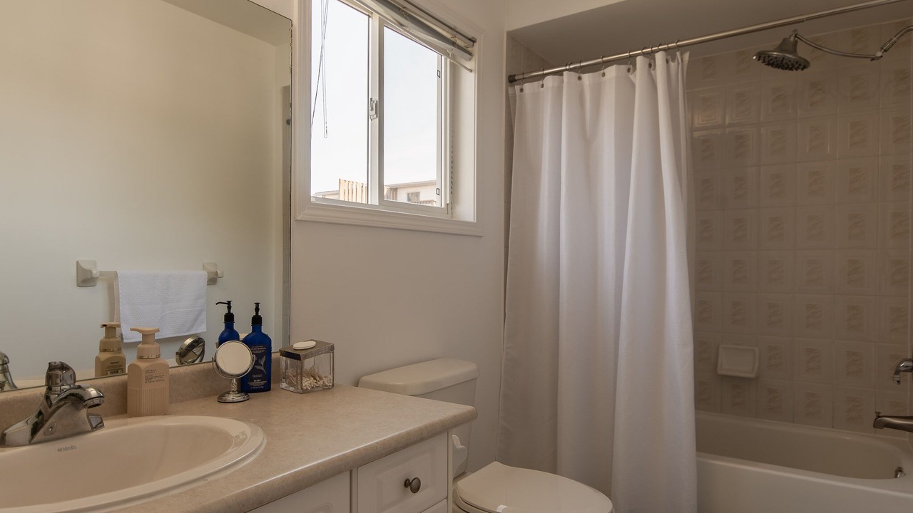 Photo of Bathroom in Old East York
