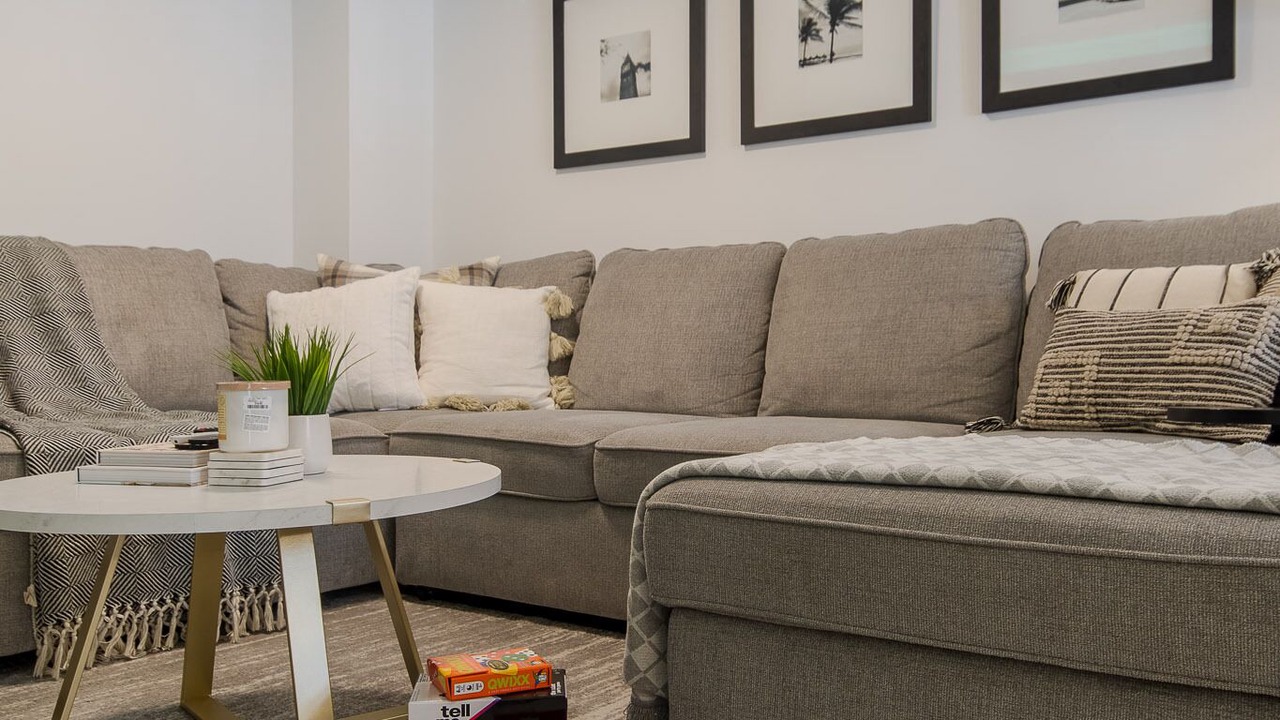 Photo of Livingroom in Old East York
