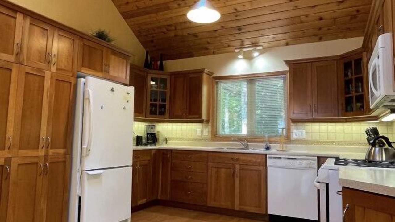 Photo of Kitchen in North Kawartha