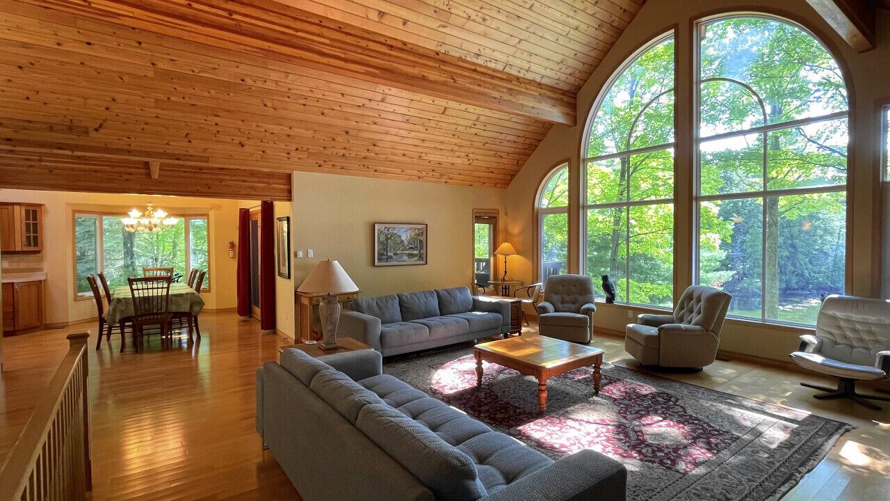 Photo of Livingroom in North Kawartha