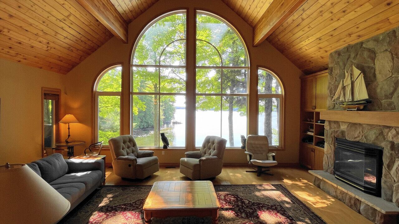 Photo of Livingroom in North Kawartha