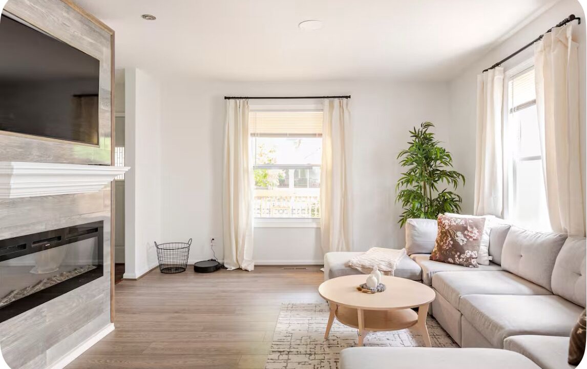 Photo of Livingroom in Powderhorn