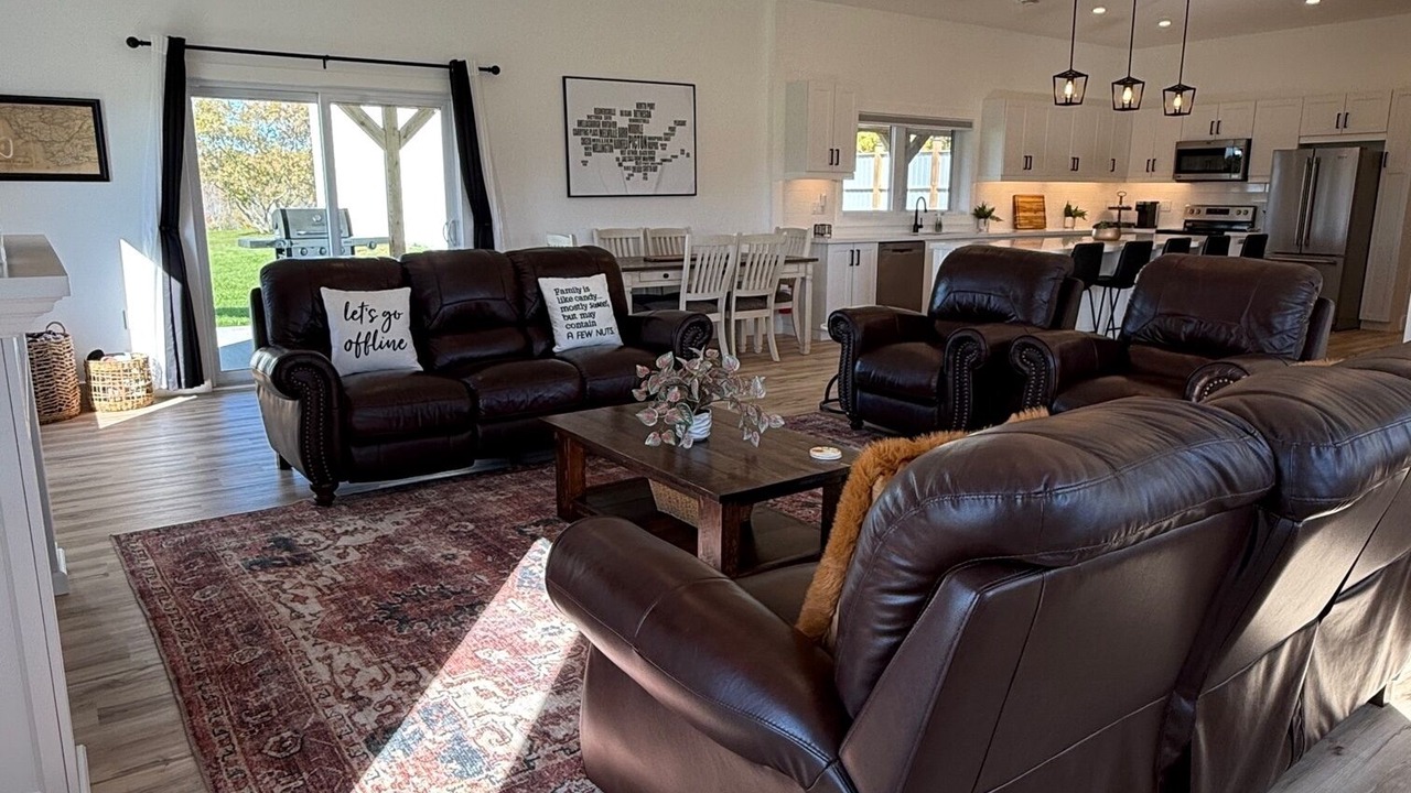 Photo of Livingroom in Prince Edward